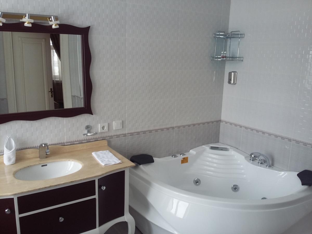 Hotel Afrosiyob Karsi Kültér fotó